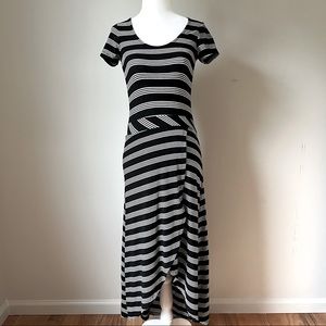 Short-sleeve High-low Maxi Dress